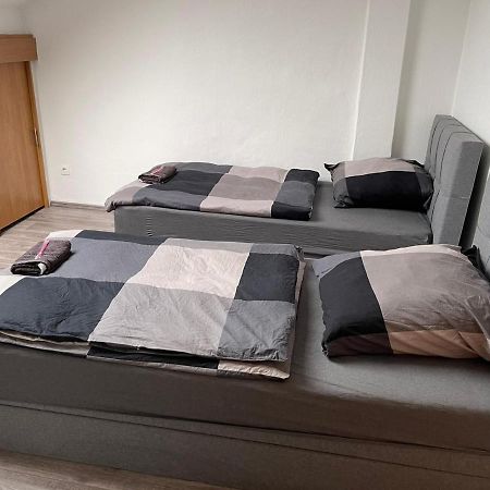 Apartment Bis Zu 8 Einzelbetten Stellplatz Wifi Essen Esterno foto