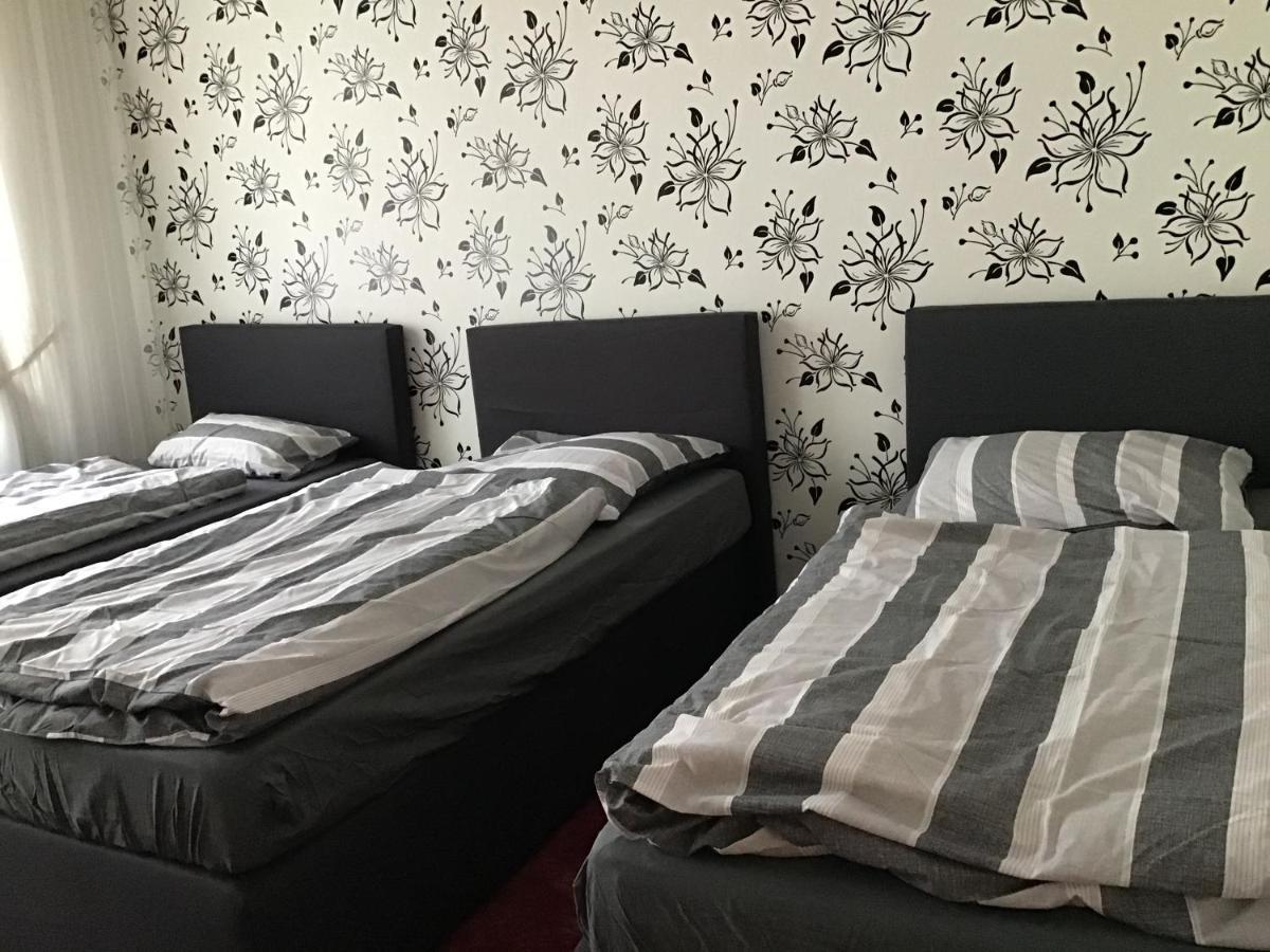 Apartment Bis Zu 8 Einzelbetten Stellplatz Wifi Essen Esterno foto